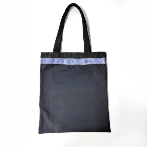 Сумка-шоппер черная с тесьмой «Коловрат - оберег» в русском стиле на молнии