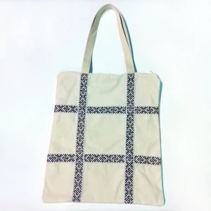 Сумка-шоппер бежевая с тесьмой «Коловрат с цветком» в русском стиле на молнии